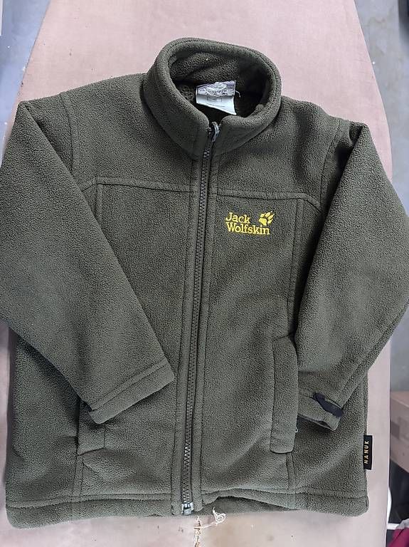 Jack Wolfskin Jacken: Jack Wolfskin Jacke 104 – Gebraucht aus Regensdorf von Piritatti