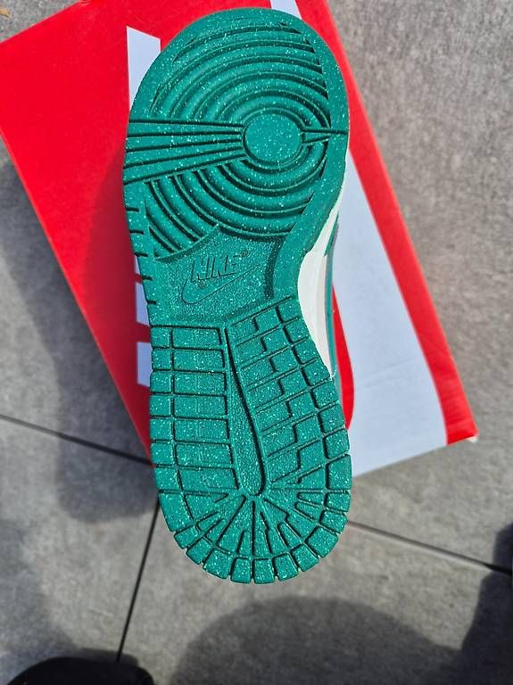 Nike Chaussures hommes: Nike Dunk low SE85 Neptune Green – Neuf avec emballage d'origine à St-Légier-Chiésaz par Lnomade 3