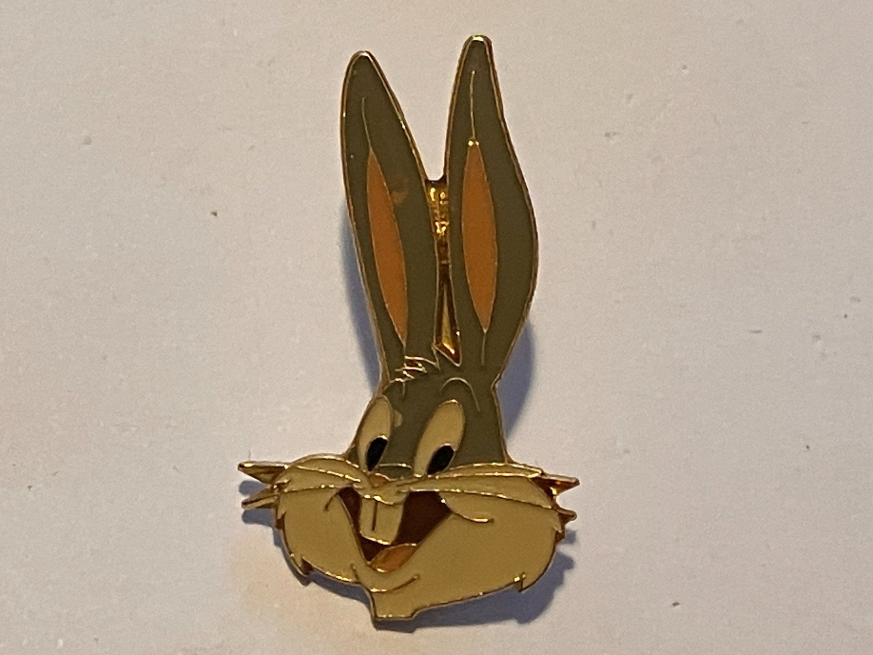 Plaquettes & Badges: 1 Pin Bugs Bunny – D'occasion à Basel par djwwpp
