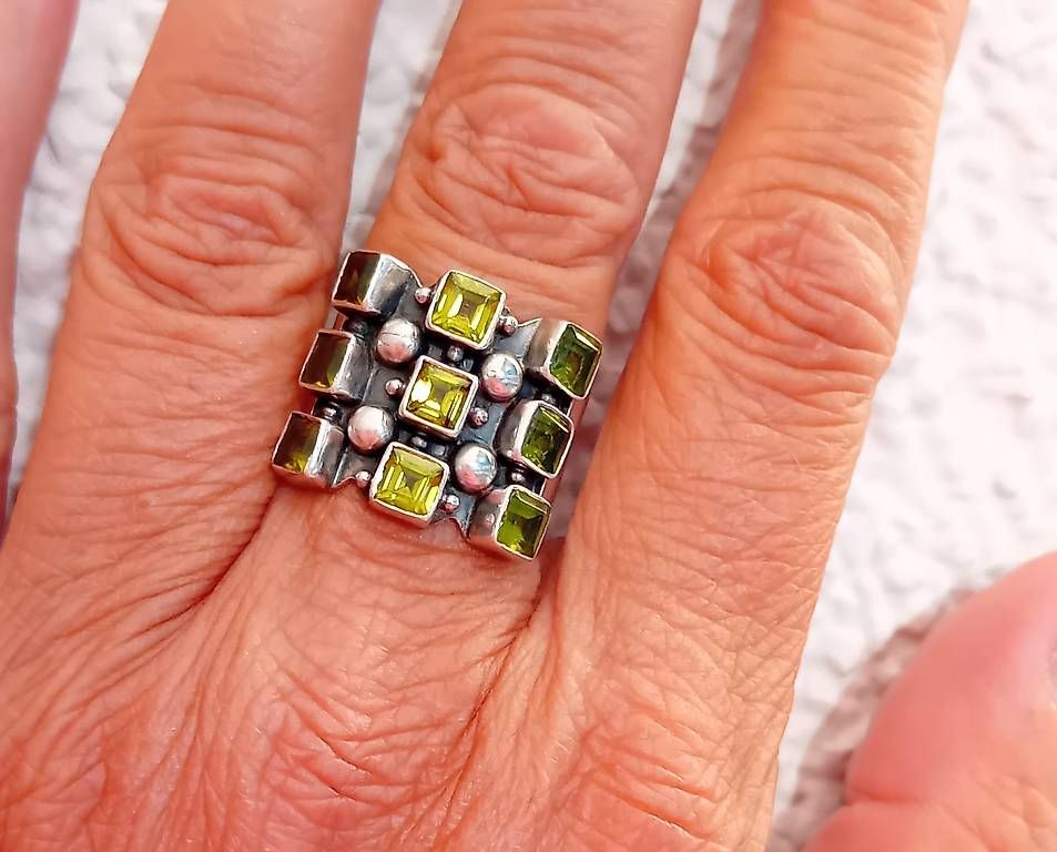 Bagues: Ring Silber mit Peridot – D'occasion à Stans par wer_fd5f