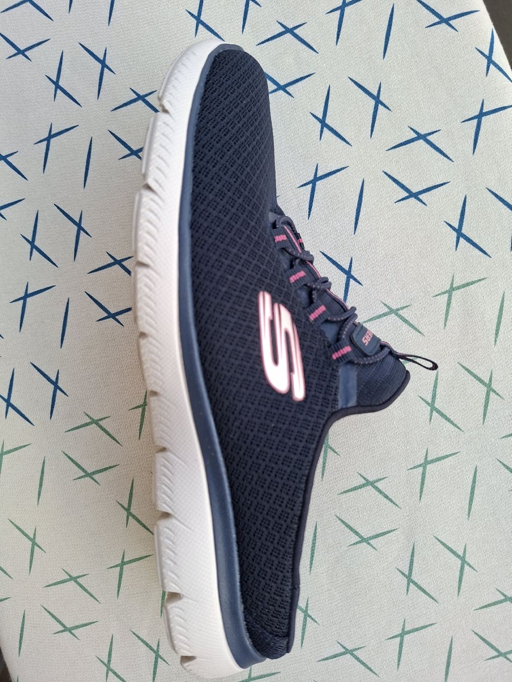 Skechers Damenschuhe: Skechers Damenschuh GR 39 – Gebraucht aus Flims Dorf von Wuschel03 2