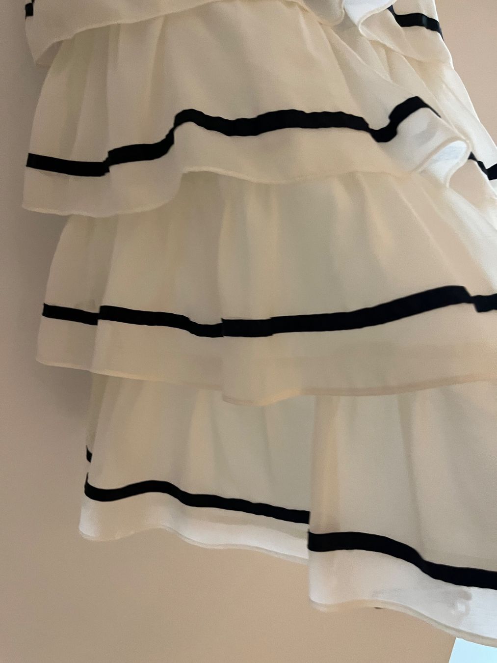 Vestiti: Schickes Kleid von Lipsy Gr UK8/EU36 – Usato da Luzern venduto da Sono2 3