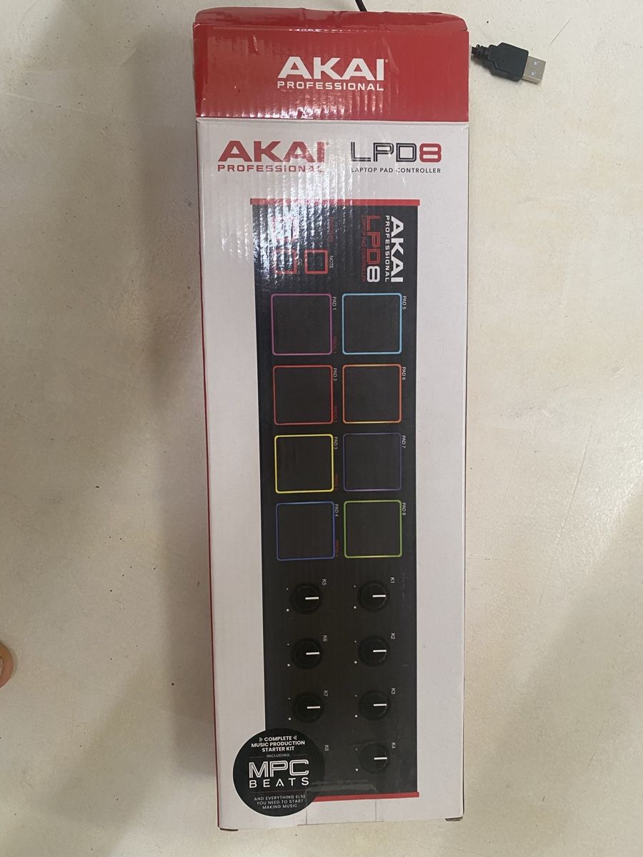 Akai Strumenti musicali: Controller Pad AKAI LPD8 Laptop Pad Controller nuovo – Nuovo e nell'imballaggio originale da Castel San Pietro venduto da plv_xmf8 1