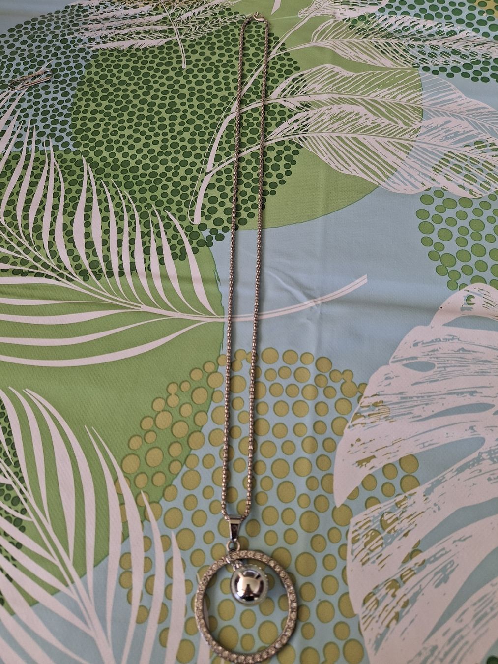 Catenine: Pendentif cercle strass et bille  – Usato da Brügg BE venduto da rup_p6cw