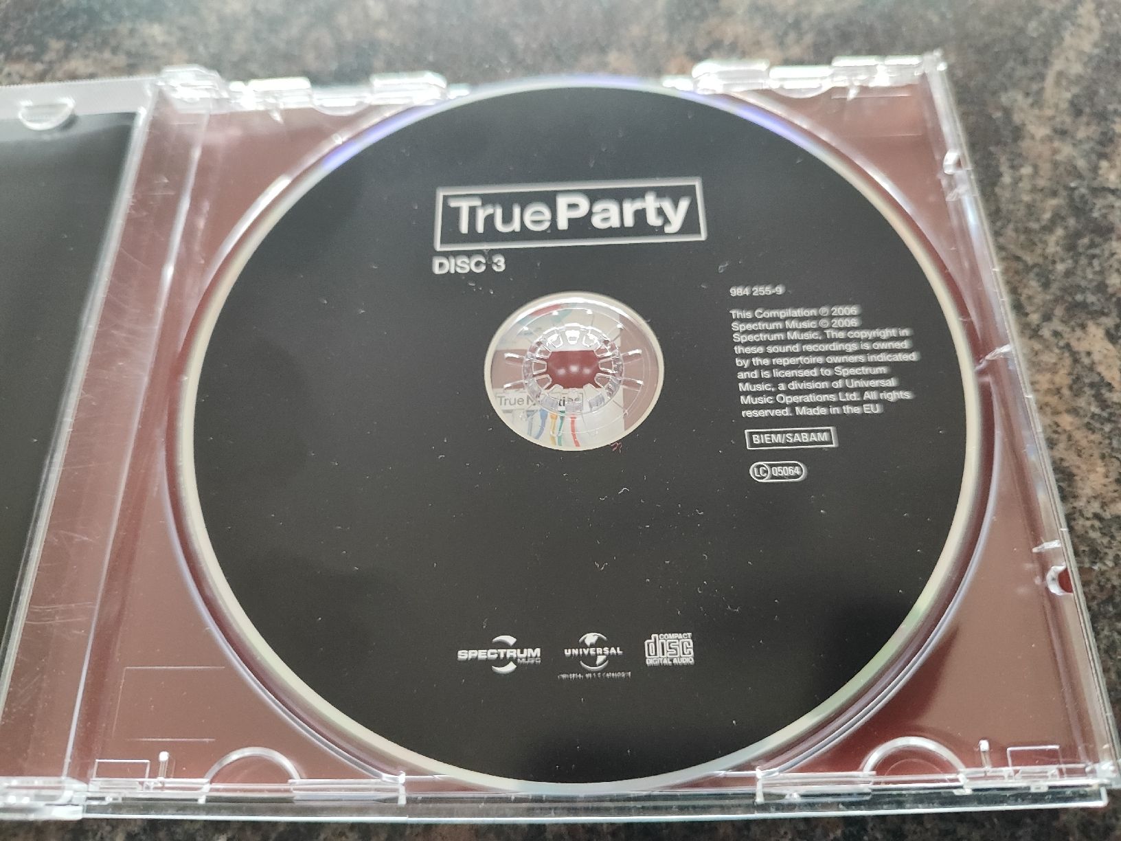 CD: CD, True Party – Usato da Madiswil venduto da marmotte63 4