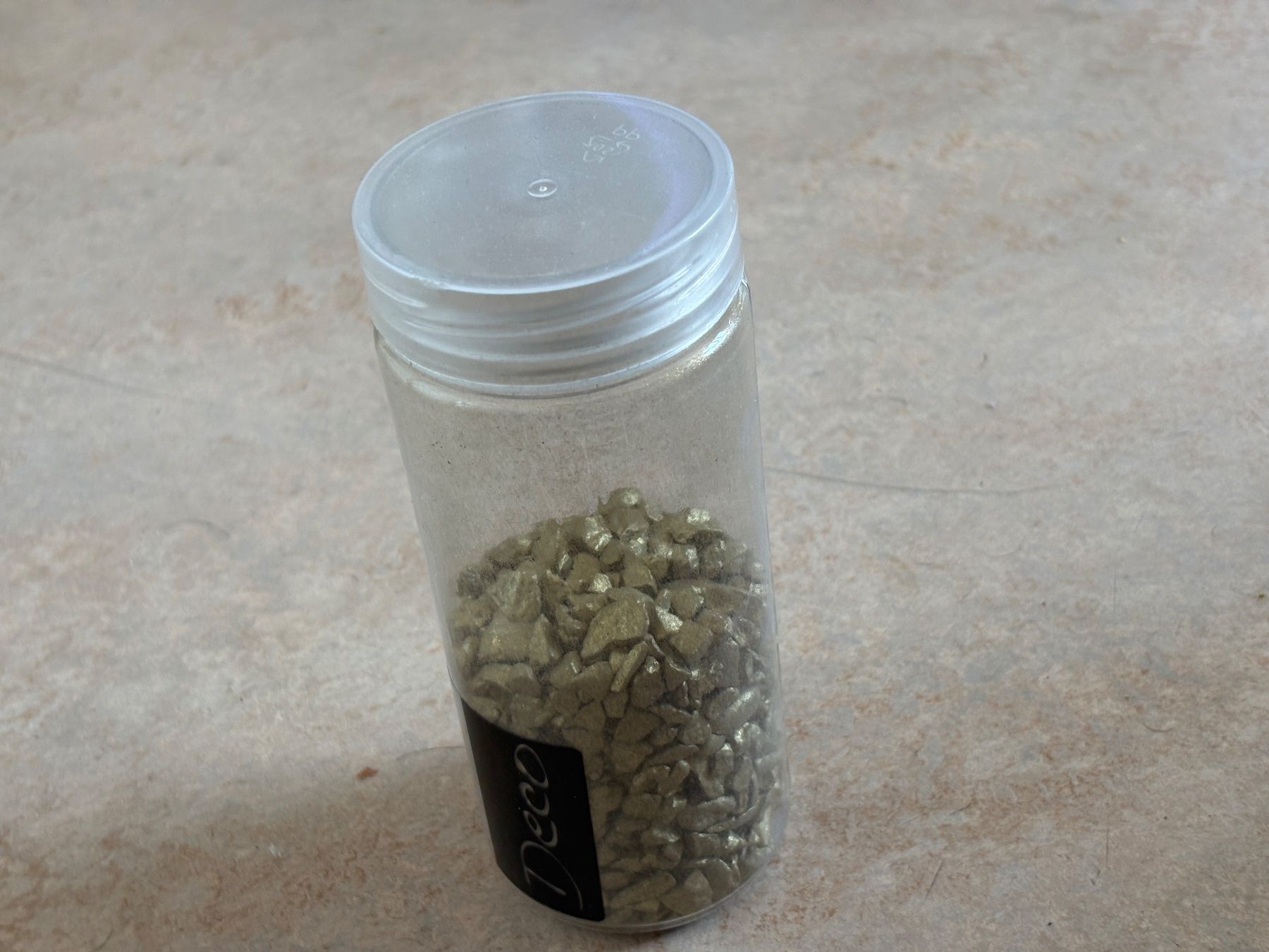 Alle Dekorationen: Deko Steine Gold (1/2 Flasche) – Neu (gemäss Beschreibung) aus Dietikon von The-Star-Shop