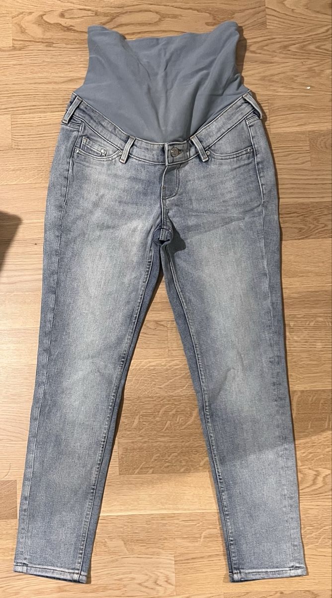 H&M Lotti di vestiti: Lot de jeans de grossesse - 36 – Usato da Romanel-s-Lausanne venduto da cha_8vqy 2