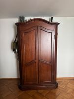 Kleiderschrank