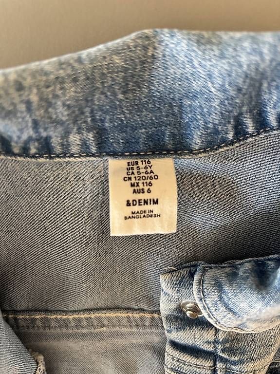 Giacche & Cappotti:  Jeansjacke Gr. 116 – Usato da Winterthur venduto da sandra567 1
