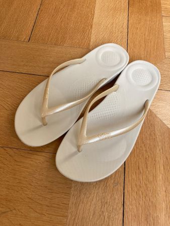 FITFLOP FLIP FLOPS ZEHENTRENNER, GR. 41, SUPER BEQUEM, NEU!