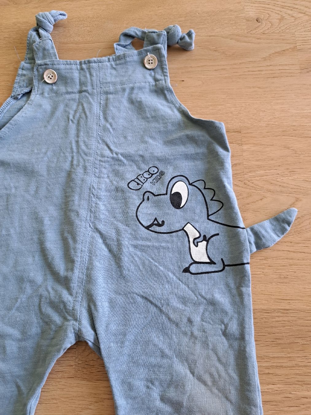Pantaloni: Dino-Latzhose, Grösse 68 – Usato da Bergdietikon venduto da Staphylococcus 1