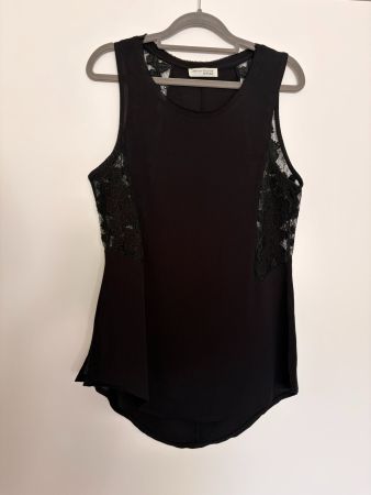 Zara – Ärmelloses Blusentop mit Spitze – Schwarz - M