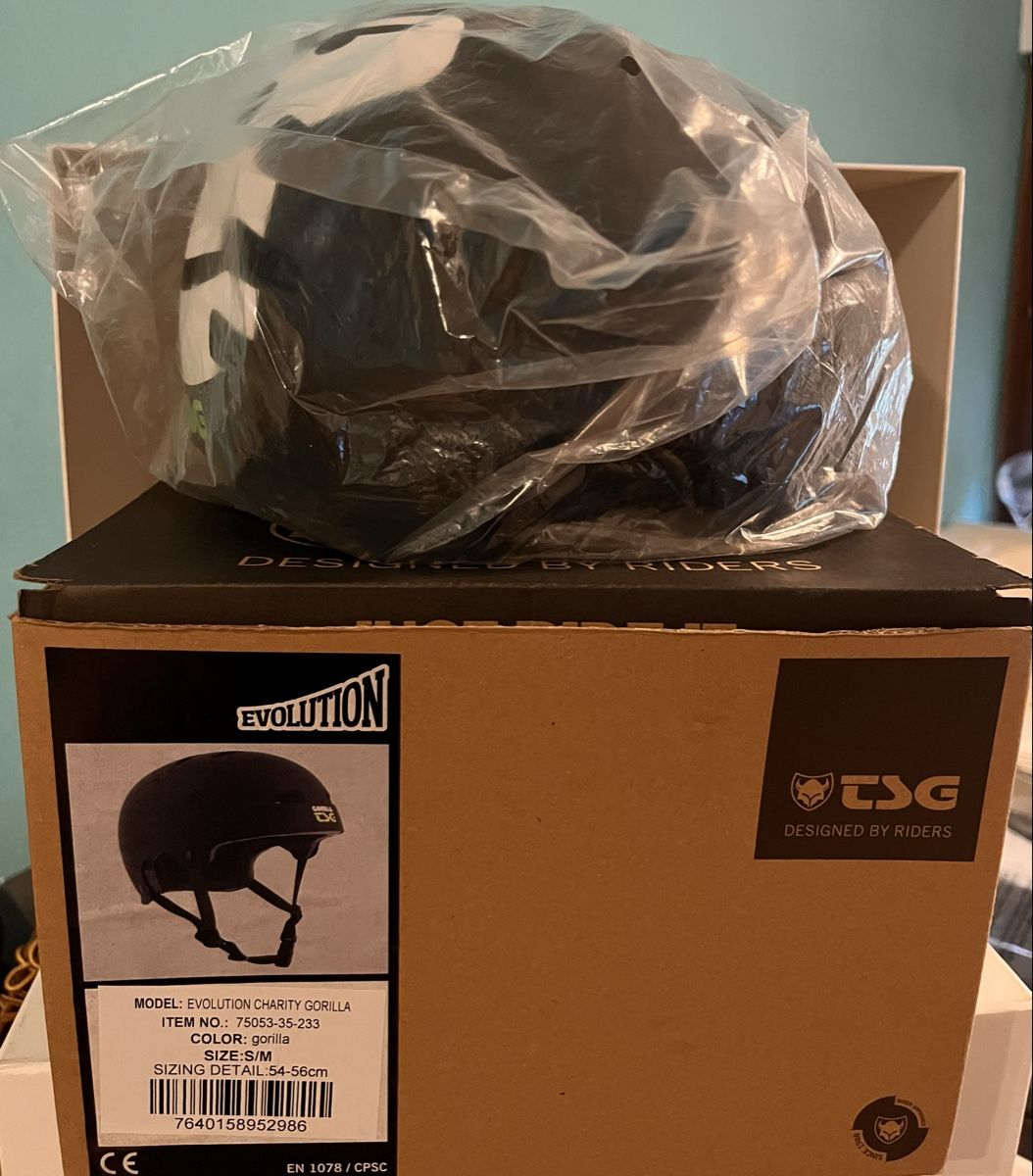 Caschi: Casque TSG EDITION LIMITÉE EVOLUTION CHARITY GORILLA – Nuovo e nell'imballaggio originale da Clarens venduto da hal_y9wf 2