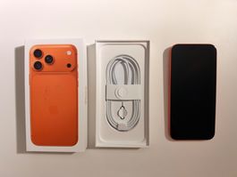 Apple iPhone 17 Pro Max GARANTIE 27.11.27 256GB CosmicOrange