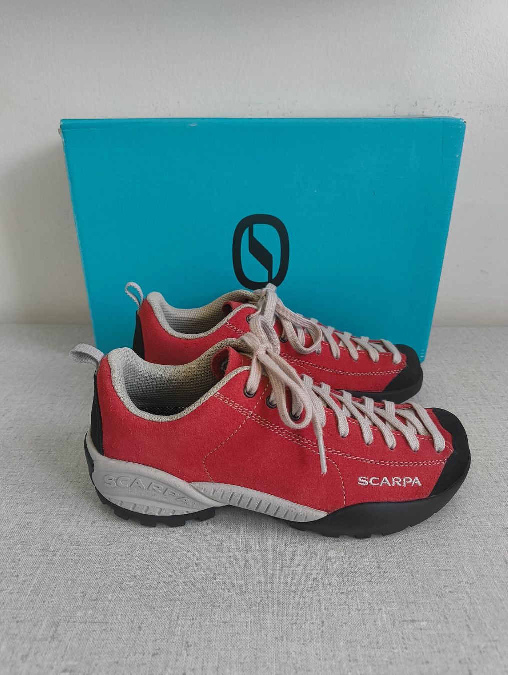 Scarpa Herrenschuhe: Scarpa Mojito Wanderschuhe Rot Grösse 36 Neu – Neu und originalverpackt aus Uitikon Waldegg von PJLS1
