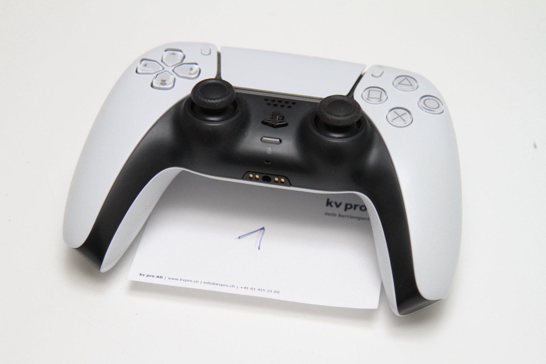 Sony Controller: Playstation 5 (PS5) Controller – Usato da Basel venduto da camelot99