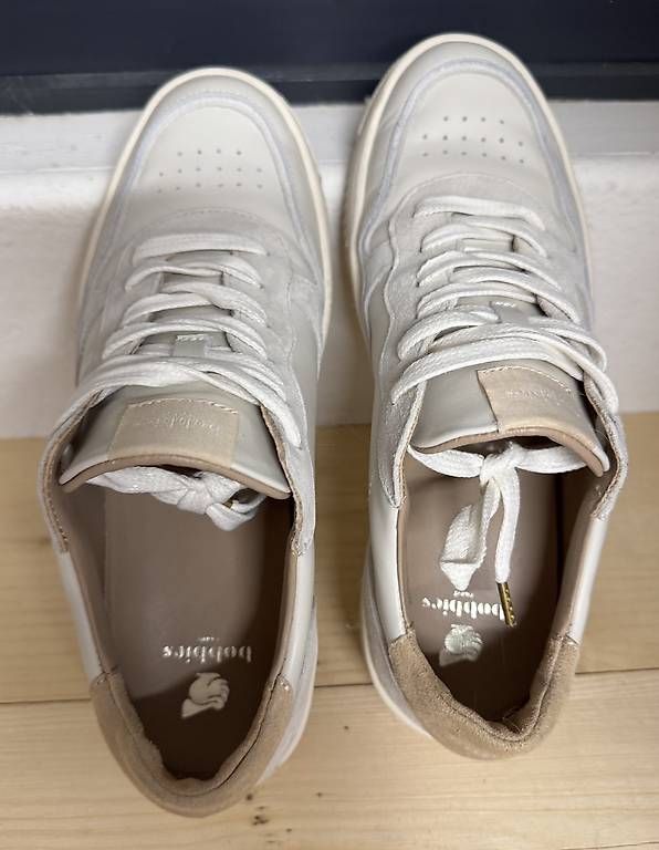 Bobbies Chaussures femmes: Sneaker Bobbies Scott Gr. 38 – D'occasion à Frutigen par sal_9lqd 2