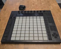 Ableton Push 1 inkl. Netzteil  Oberfläche klebrig