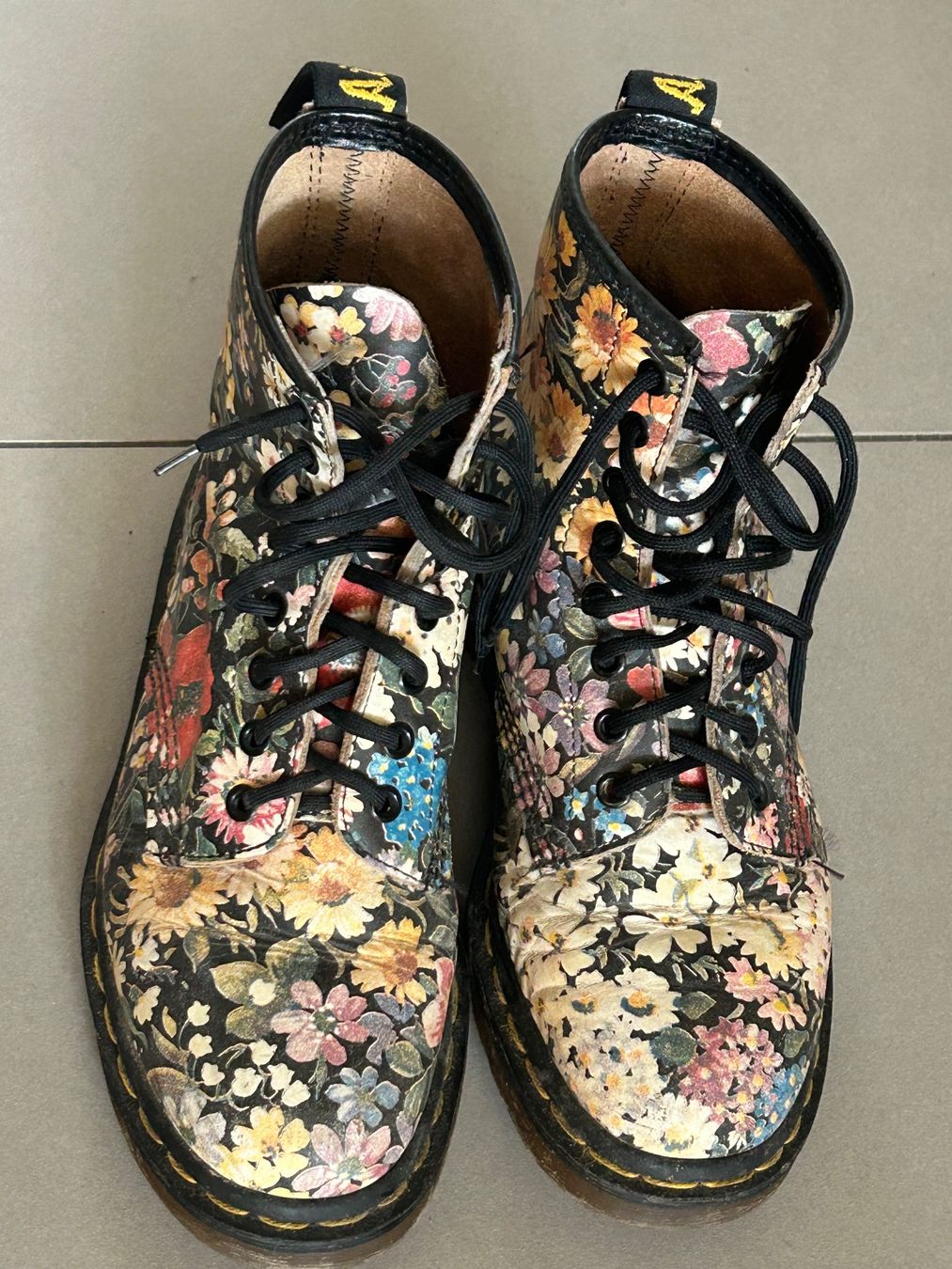 Dr. Martens Scarpe da uomo: Original Dr. Martens - Made in England - Gr. 39 – Usato da Luzern venduto da readyforlife