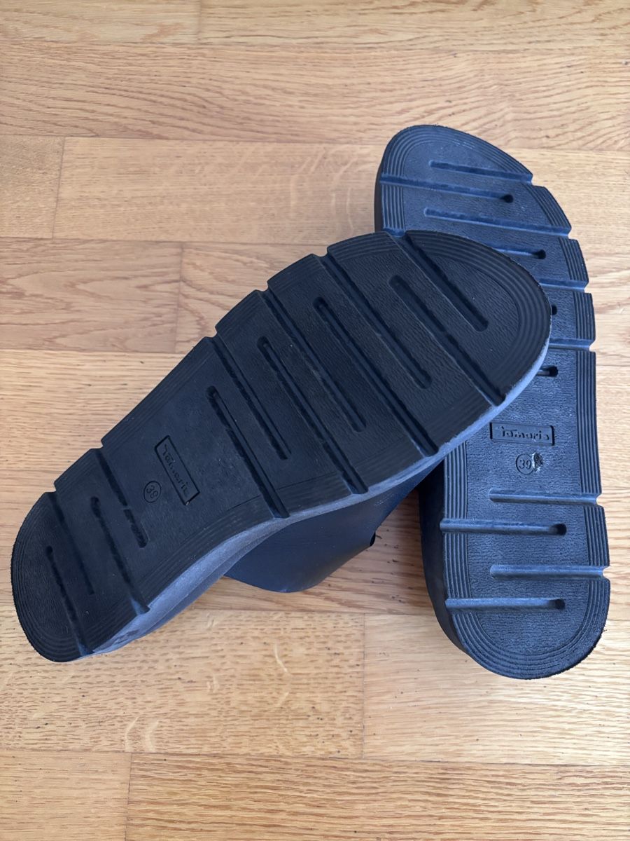Tamaris Chaussures femmes: Sandalen Tamaris – D'occasion à Rüschlikon par cloudy_scotch 1
