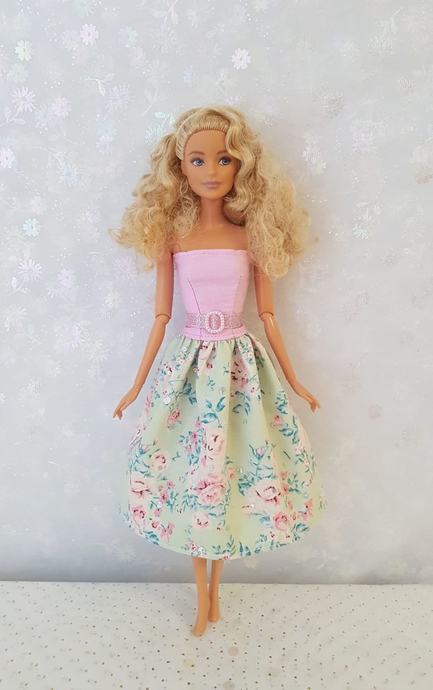 Bambole: Barbie Kleid – Nuovo (secondo la descrizione) da Lachen SZ venduto da Sakura4hime
