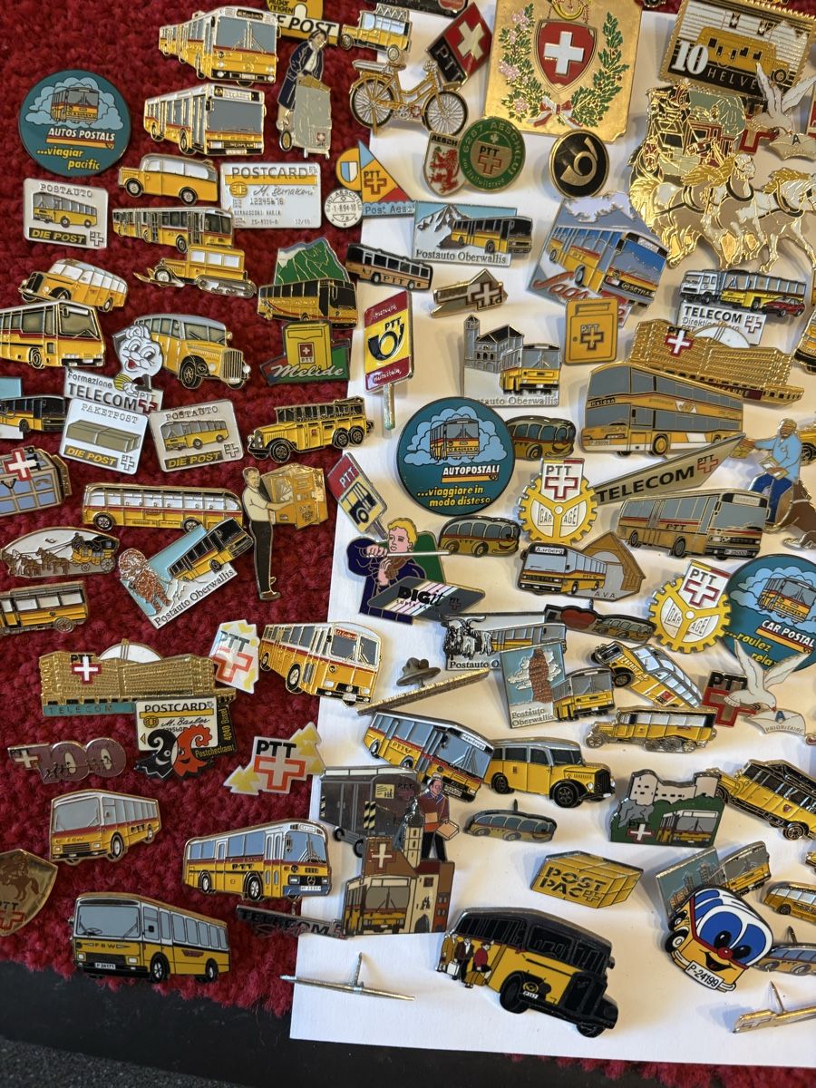 Broschen & Nadeln: Mehr als 140 Post Pins  – Gebraucht aus Murten von Tzaugg 1