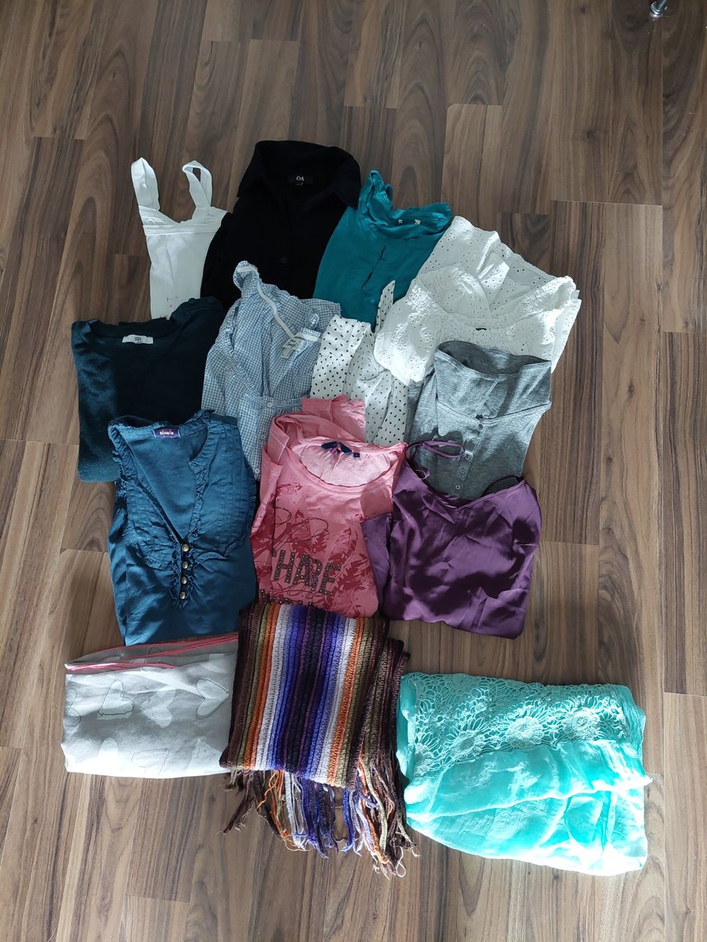 Lots de vêtements: Kleiderpaket Gr. 38/M – D'occasion à Neudorf par Riwe81 2