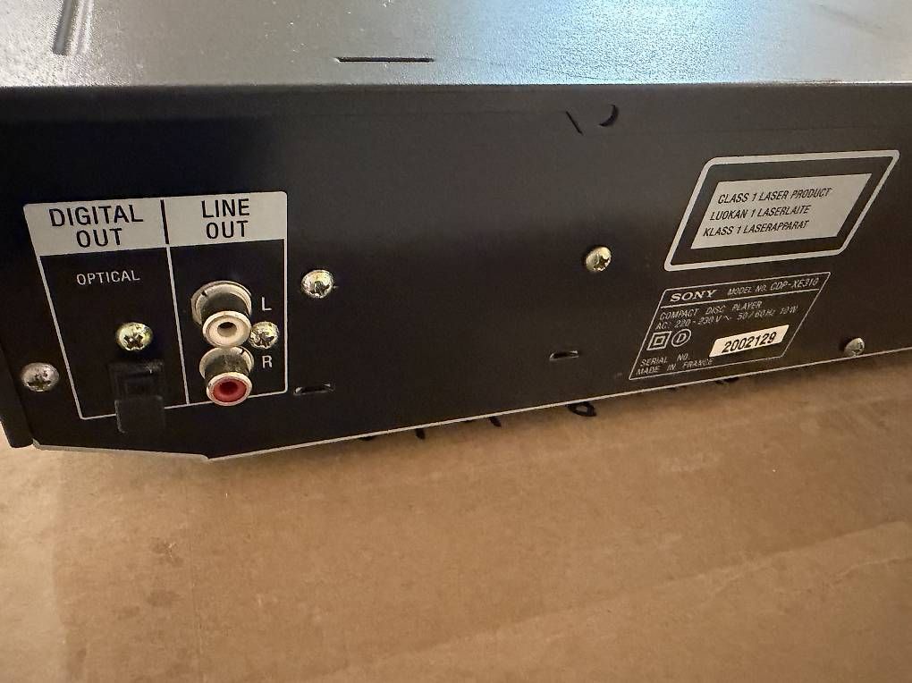 Sony Sistemi audio & multimediali: Sony CDP-XE310 CD Player – Usato da Wil SG venduto da Saintch 1