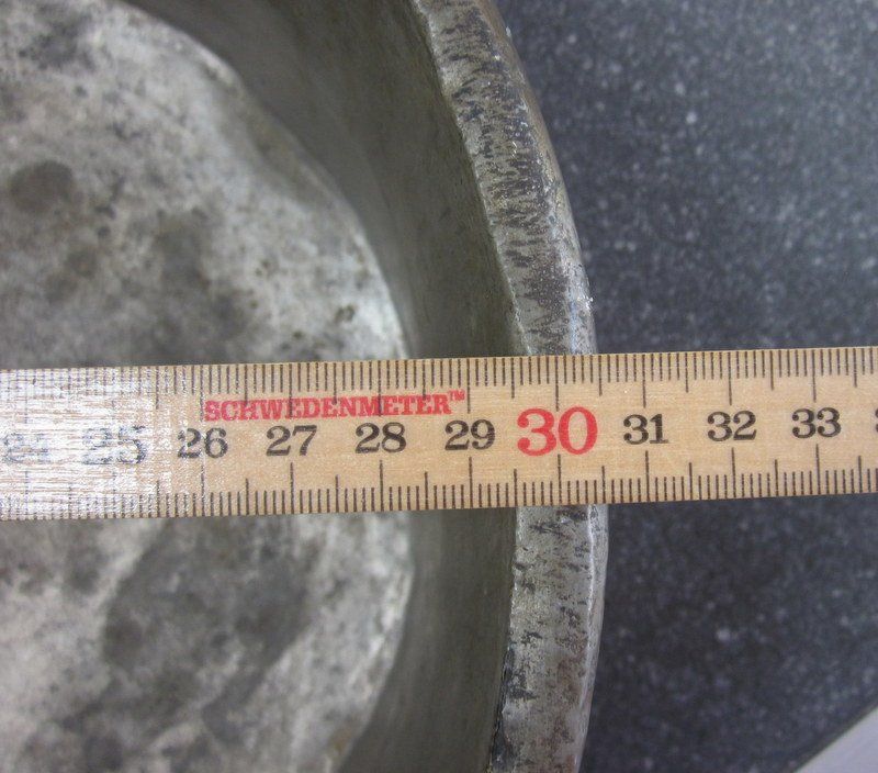 Pentole: Antiker Kupfertopf mit geschmiedetem Eisenhenkel – Usato da Bischofszell venduto da raika 8