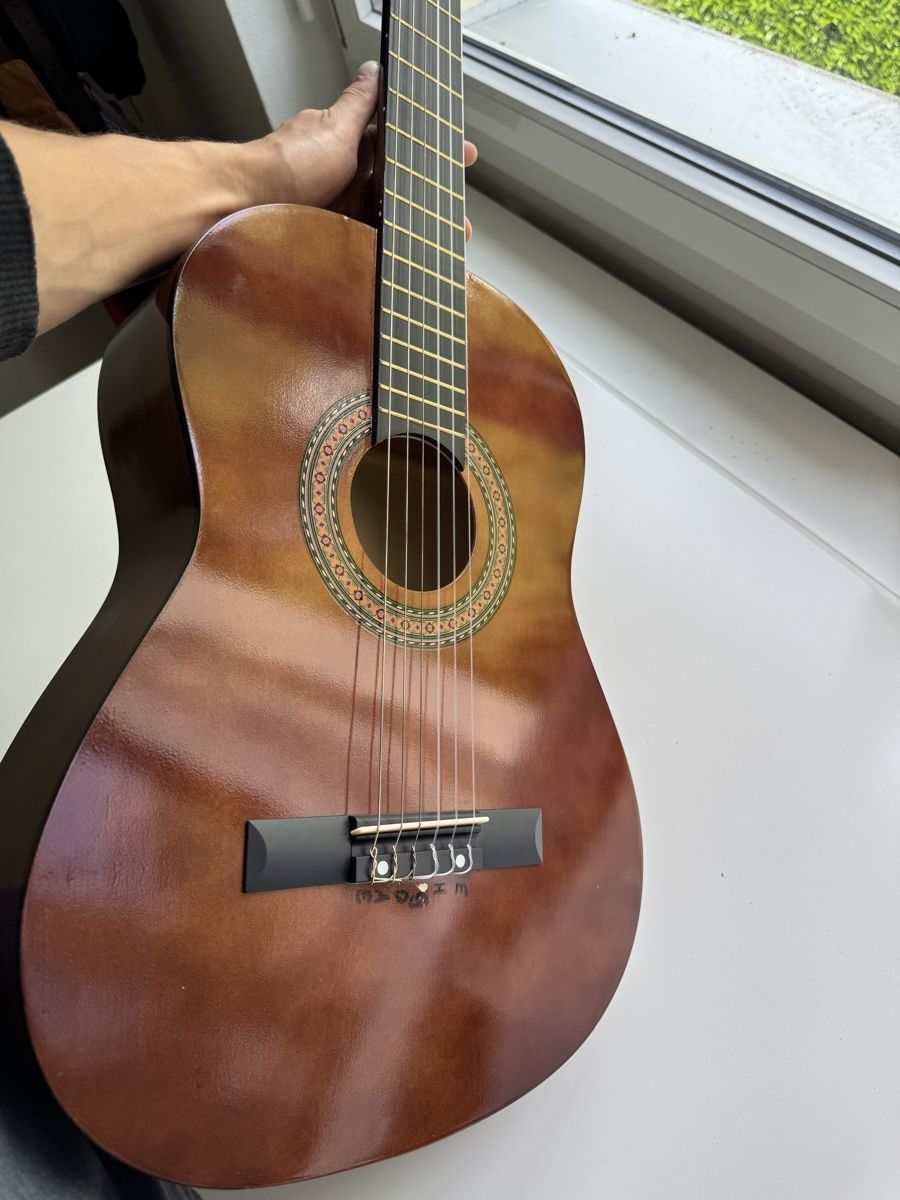Strumenti musicali: Konzertgitarre 4/4 – Usato da Ittigen venduto da and_7w85 3