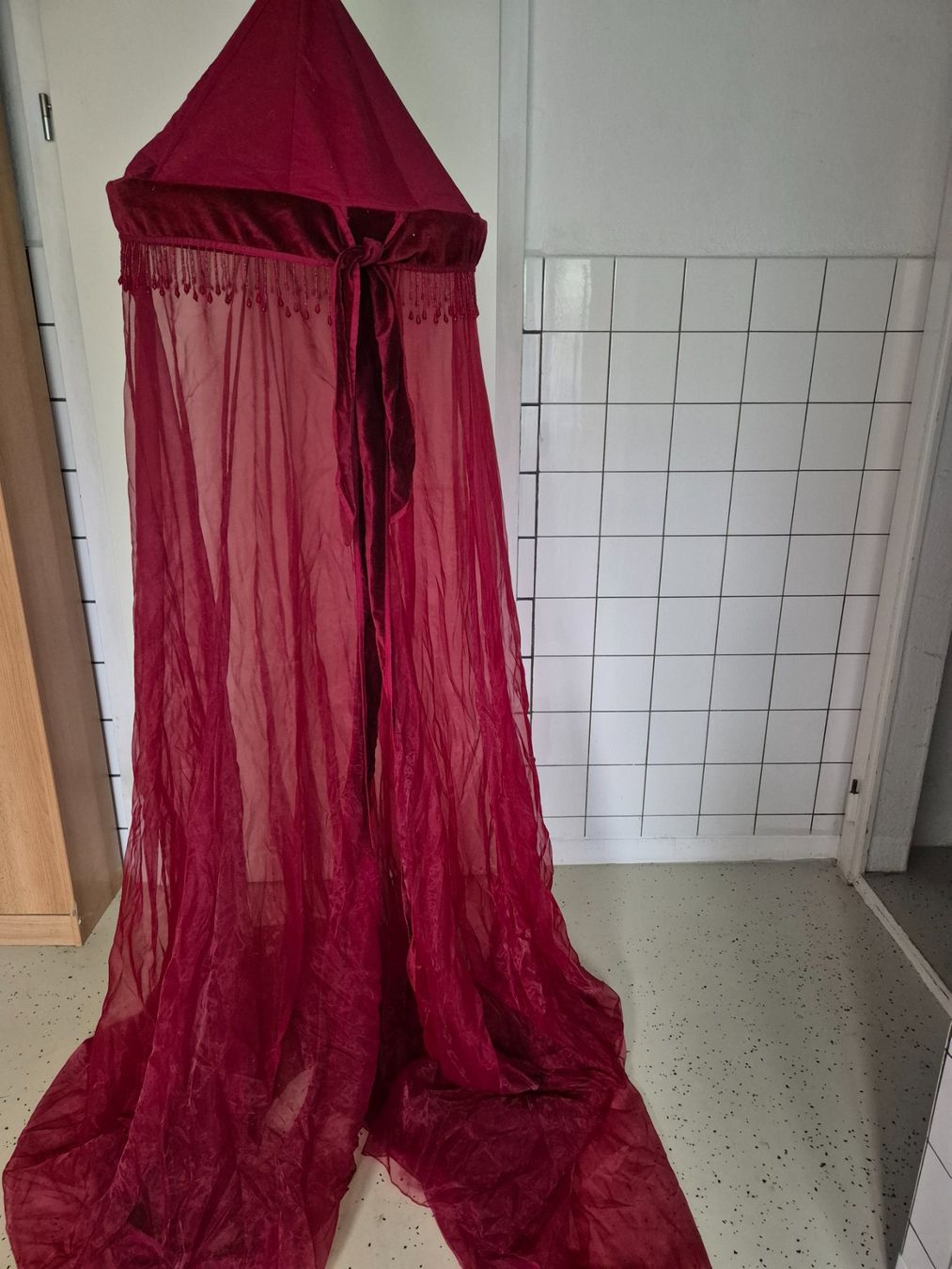 Rideaux: Moskitonetz/Betthimmer bordeaux – D'occasion à Dietikon par grafad