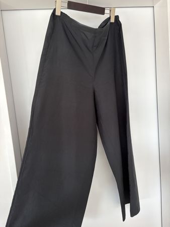 Schwarze Hose, COS, Seide, Grösse M