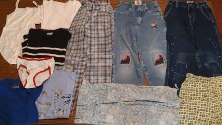 grosses Kleiderpaket für Mädchen, Grösse 128 (125)