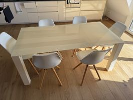 Esstisch weiss mit Glasplatte