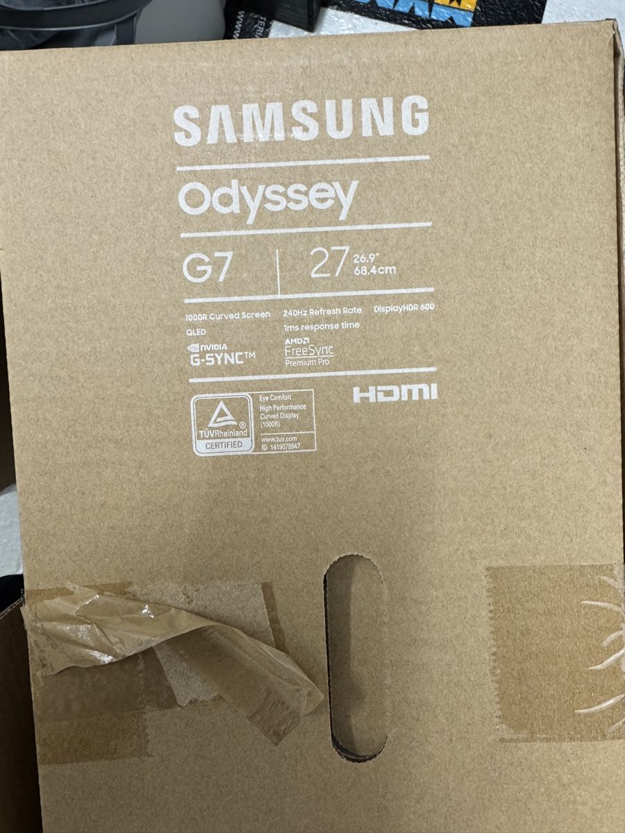 Samsung Monitor: Samsung G7 Odyssey 240 Hz – Usato da Hochdorf venduto da Tuttifruttishop 6