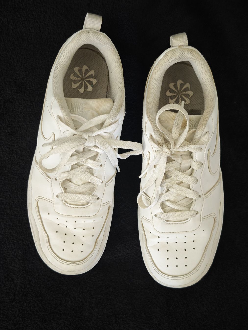 Nike Scarpe da uomo: Nike Turnschuhe weiss Grösse 39 – Usato da Fribourg venduto da Aid 1