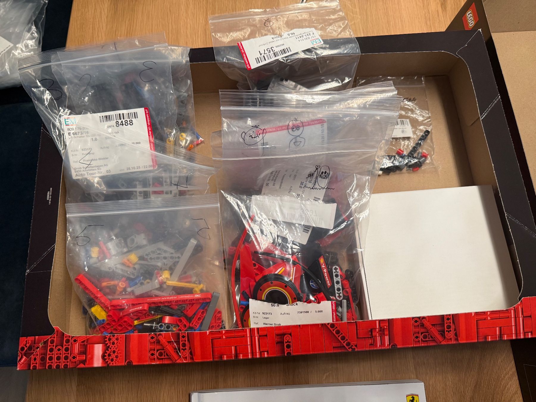 Lego Kit di costruzioni: Lego Technic Ferrari SF-24 Formel 1 42207 – Usato da Lüchingen venduto da Project_w 2