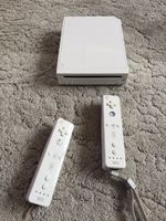 Nintendo Wii Konsole weiss mit zwei Controllern