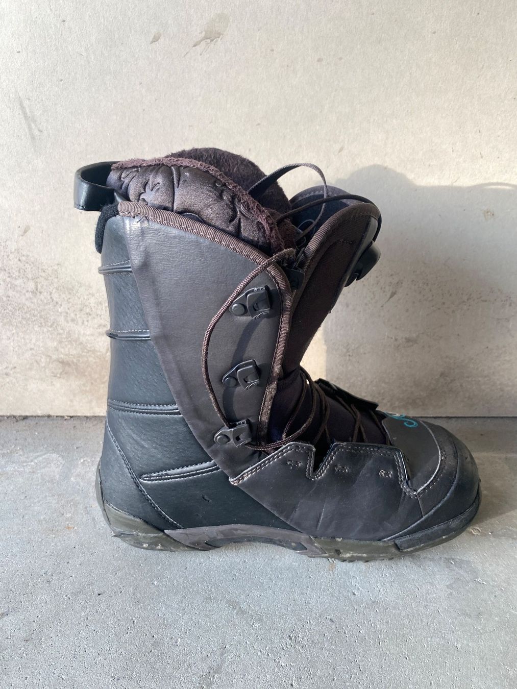 Salomon Damenschuhe: Snowboard Boot Salomon, 41 – Gebraucht aus Berikon von RockwellCommander 1
