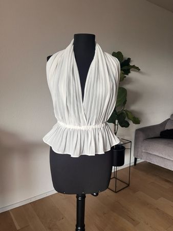 Traumhaftes Top und Rock Weiss Grösse S/M - Falten-Design