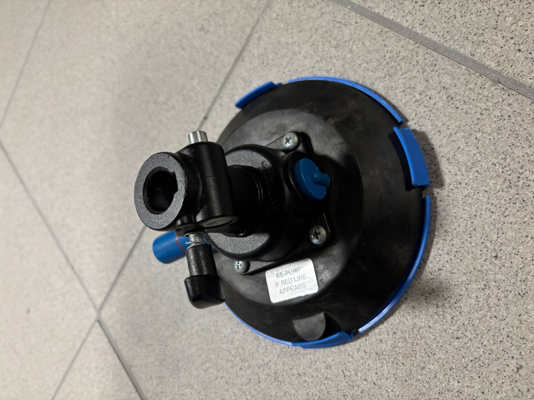 Manfrotto Wandhalterungen: Manfrotto 241S Pump Cup 5/8" Socket - Saugfuss – Gebraucht aus Hinwil von simvo