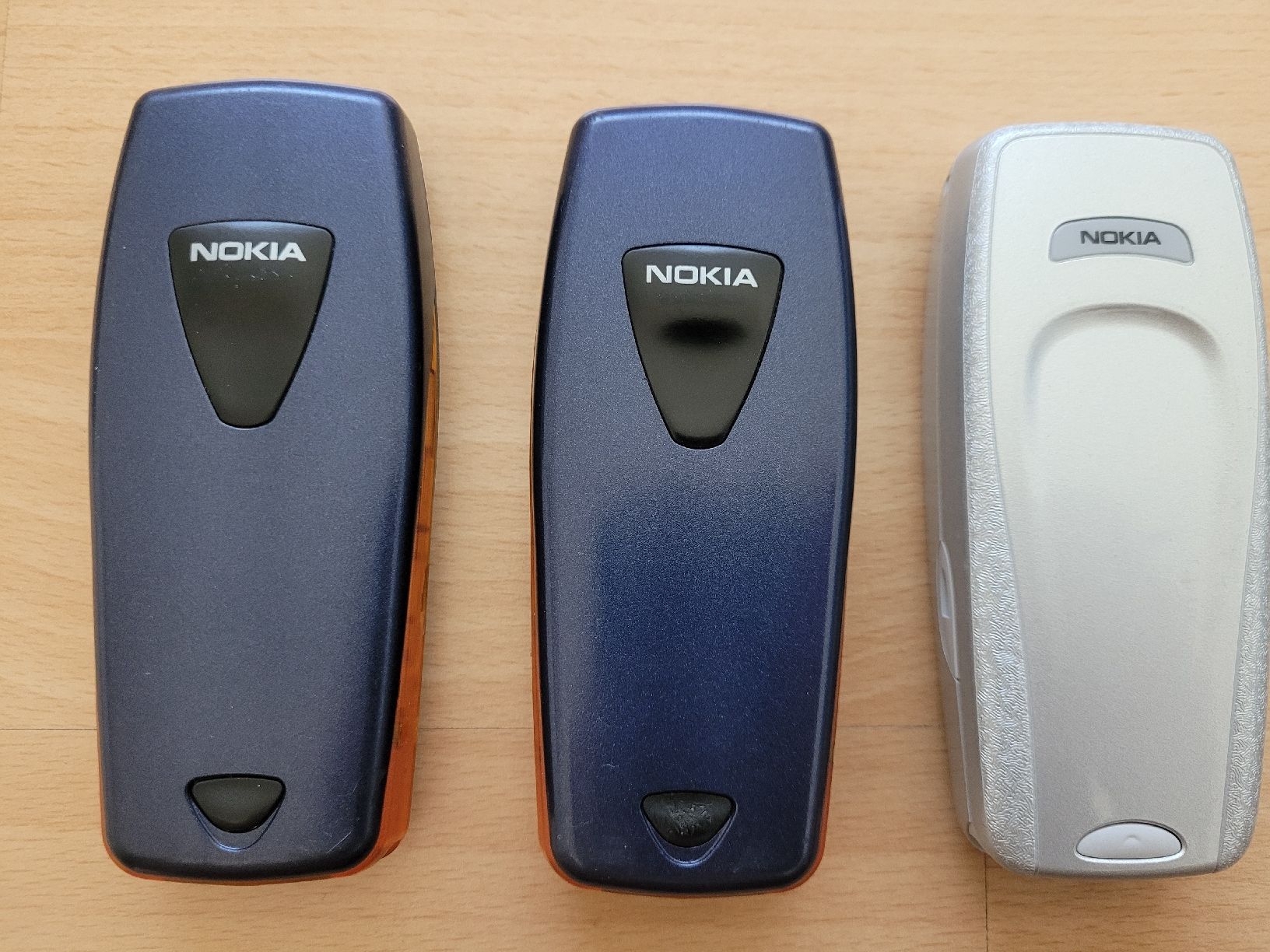 Nokia Telefoni cellulari / Smartphones: Nokia 3510i 2x + Nokia 3410 – Difettoso da Birsfelden venduto da joz_t7bw 1