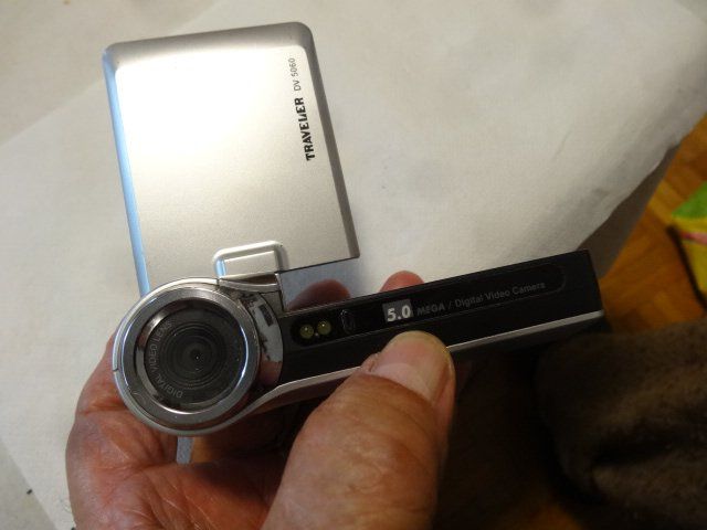 Videocamere: TRAVELER DV 5060 MIT 2BATRY-LÄÜFT – Usato da zürich venduto da ahmad01 4