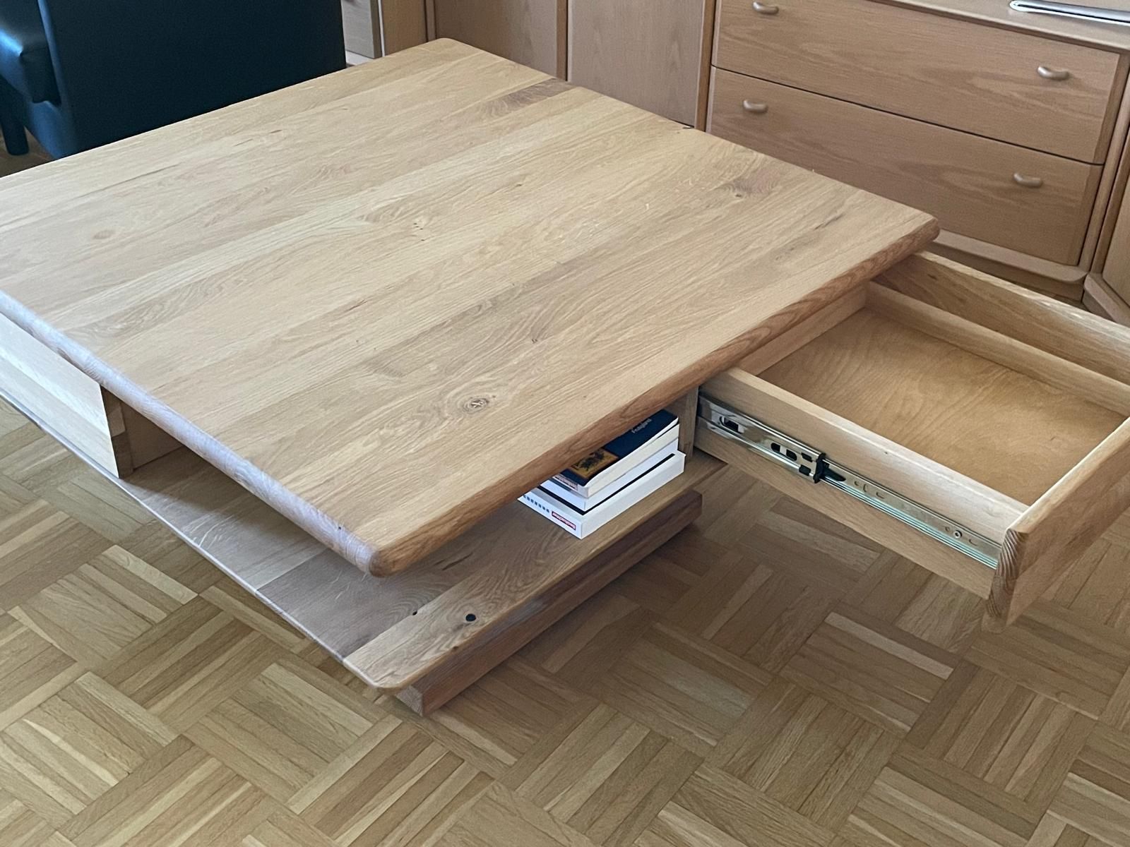 Tables: Couchtisch massiv Eiche – D'occasion à waldenburg par vr161069 2