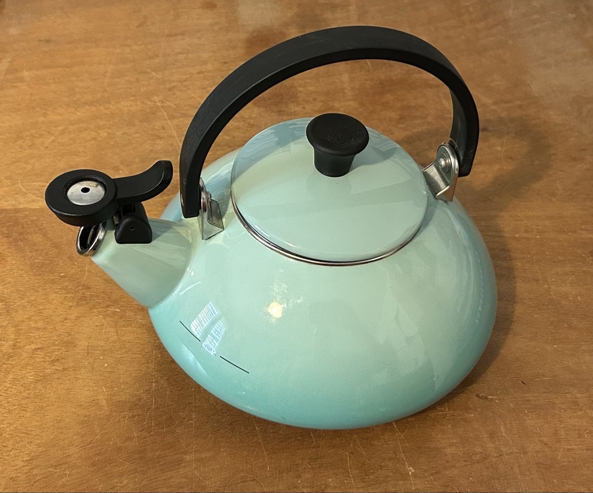 Le Creuset Wasserkocher: Le Creuset Teekessel 1.5L – Gebraucht aus Zürich von ann_9fv5