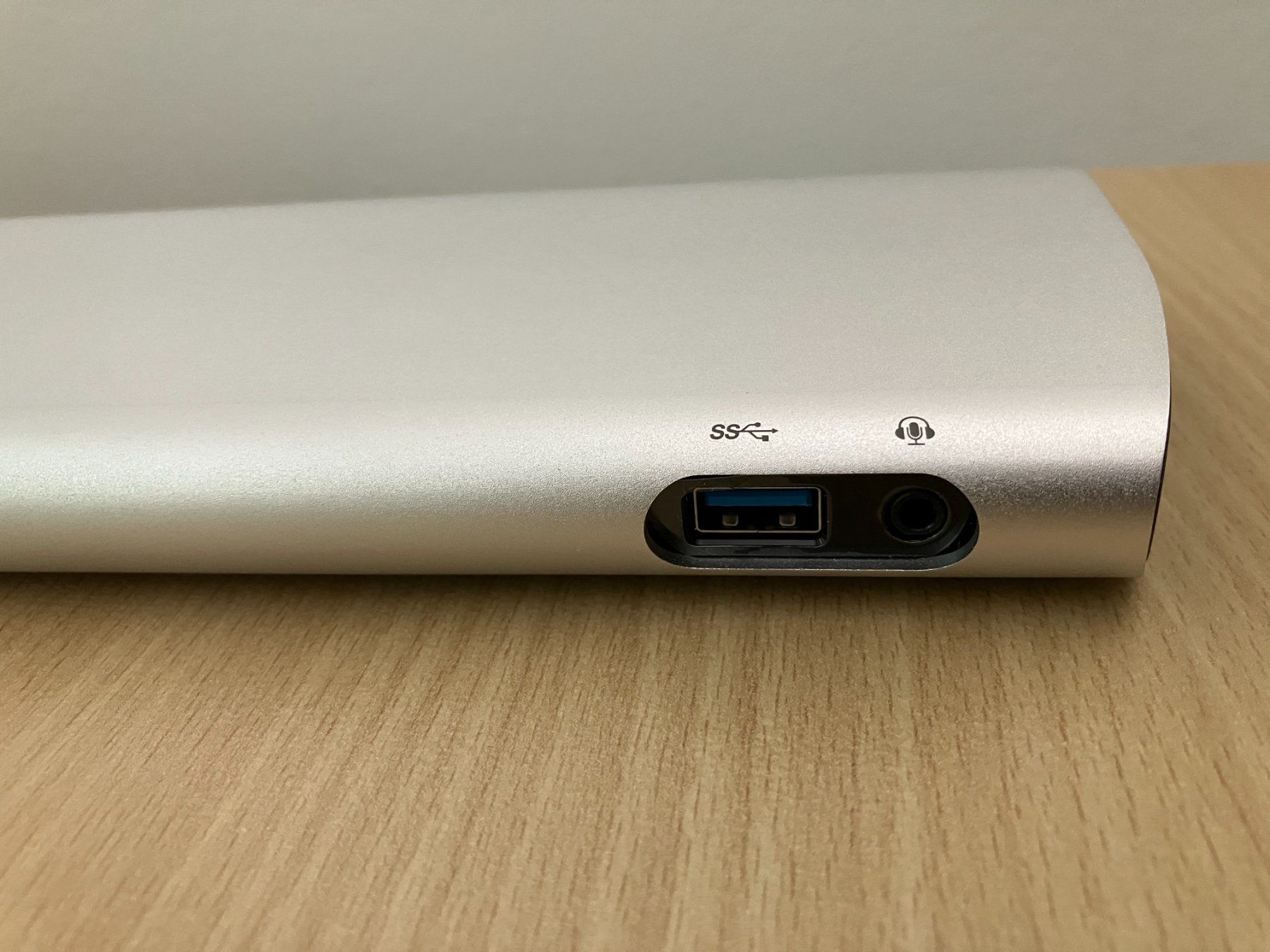 Belkin Docking station: Belkin Thunderbolt™ 2 Express Dock HD mit Kabel – Nuovo (secondo la descrizione) da Sursee venduto da Hstrings 1