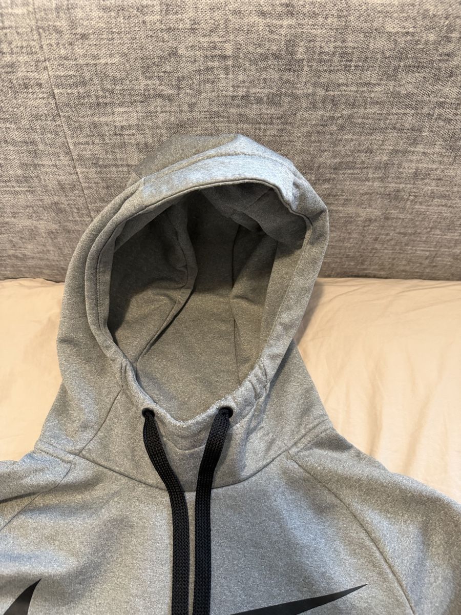 Maglioni & Felpe: Sweat à capuche Nike gris taille M  – Usato da Grabs venduto da DidiPop290 3