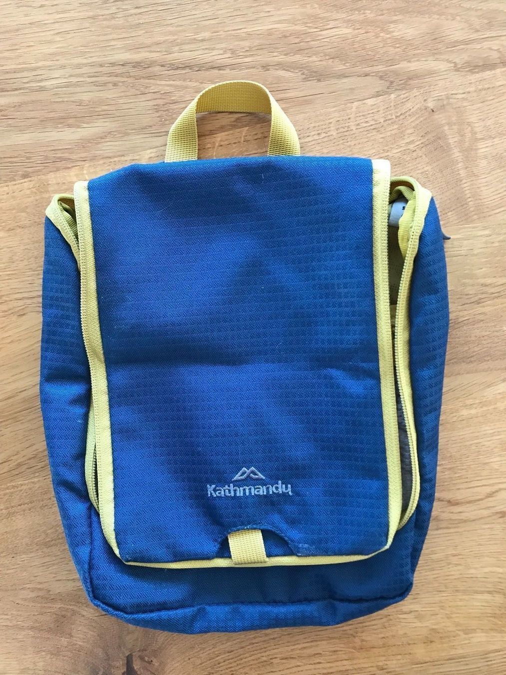 Kosmetikkoffer: Necessaire Waschtasche Tasche Kathmandu Neuseeland – Gebraucht aus Riedt b. Erlen von Darksilver