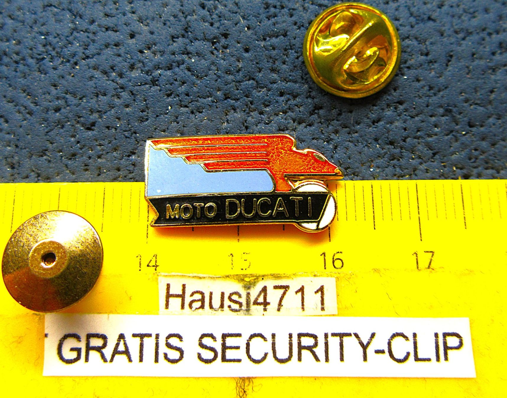 Ducati Placchette & Badge: DUCATI MOTO LOGO SCHMUCK-PIN ENAMEL MIT SECURITY-CLIP – Usato da Ettingen venduto da Hausi4711