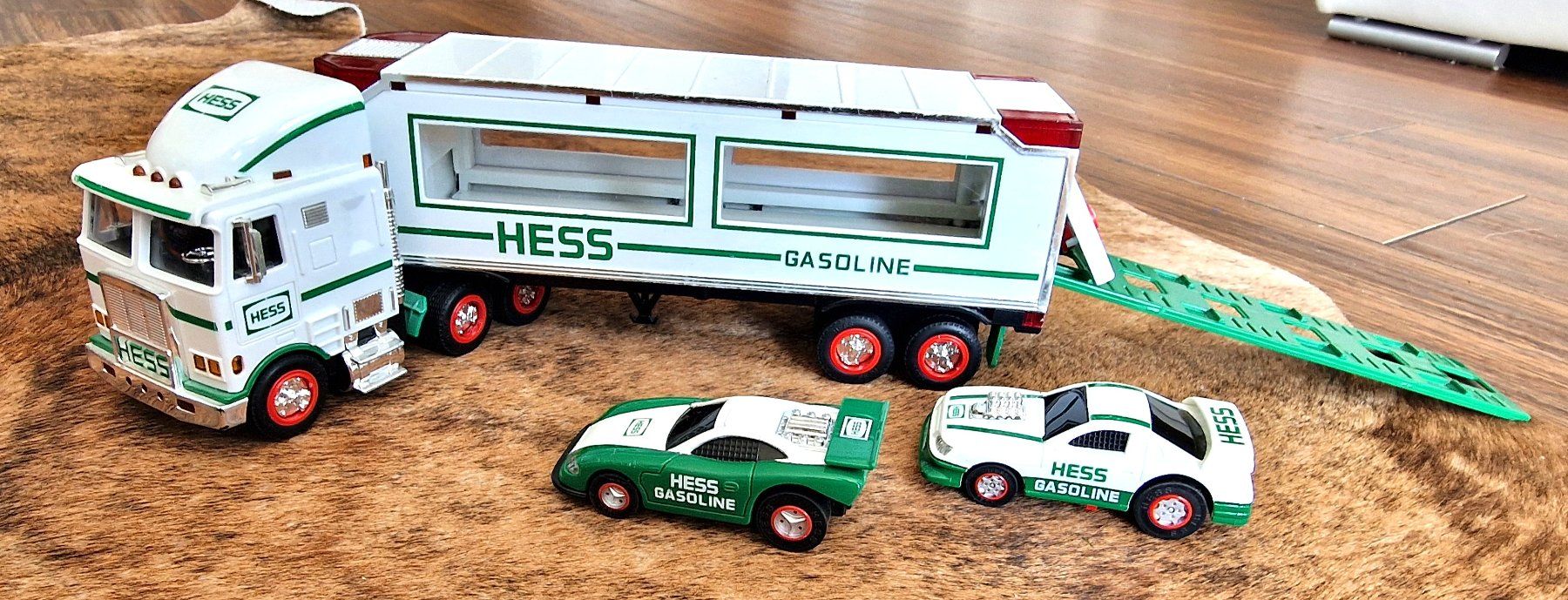 Spielzeuge: Spielzeug Recycle Auto & Hess Lastwagen – Gebraucht aus Hombrechtikon von MalgorzataJ 4